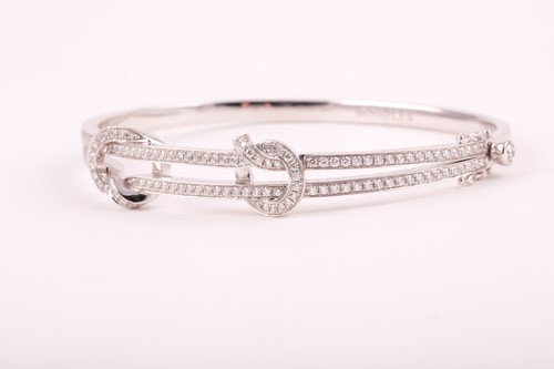 Lot 327 - Boodles. An 18ct white gold and diamond 'The...
