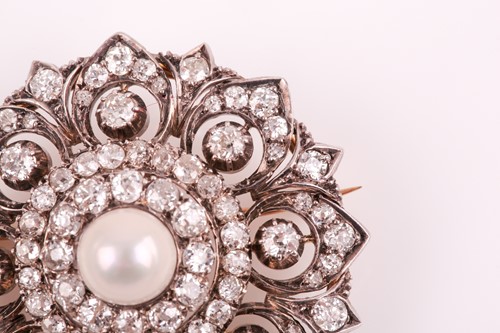 Lot 311 - A late 19th / early 20th century diamond and...
