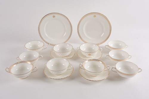 Lot 477 - A quantity of Mintons porcelain to include...