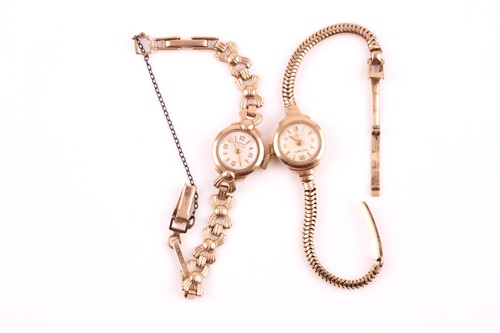 Lot 213 - A 9ct yellow gold ladies cocktail watch with...