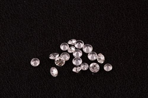 Lot 377 - A group of eighteen round brilliant-cut...