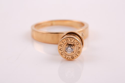Lot 261 - Bvlgari. An 18ct yellow gold Bulgari ring with...