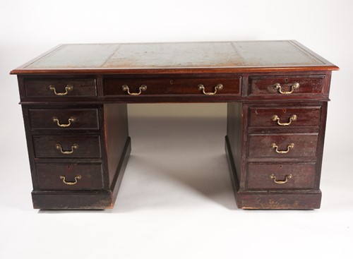 Lot 254 - An early 20th century mahogany twin pedestal...
