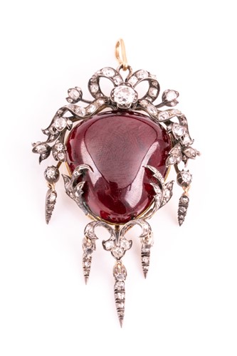 Lot 297 - A late Georgian / early Victorian pendant, set...