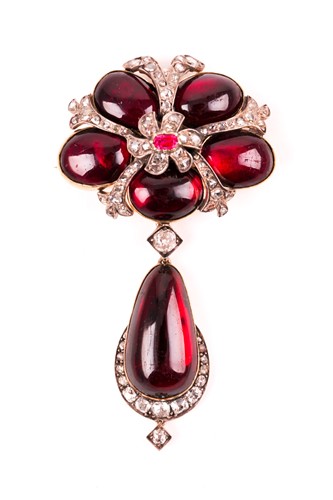 Lot 297 - A late Georgian / early Victorian pendant, set...