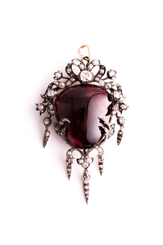 Lot 297 - A late Georgian / early Victorian pendant, set...