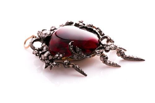 Lot 297 - A late Georgian / early Victorian pendant, set...