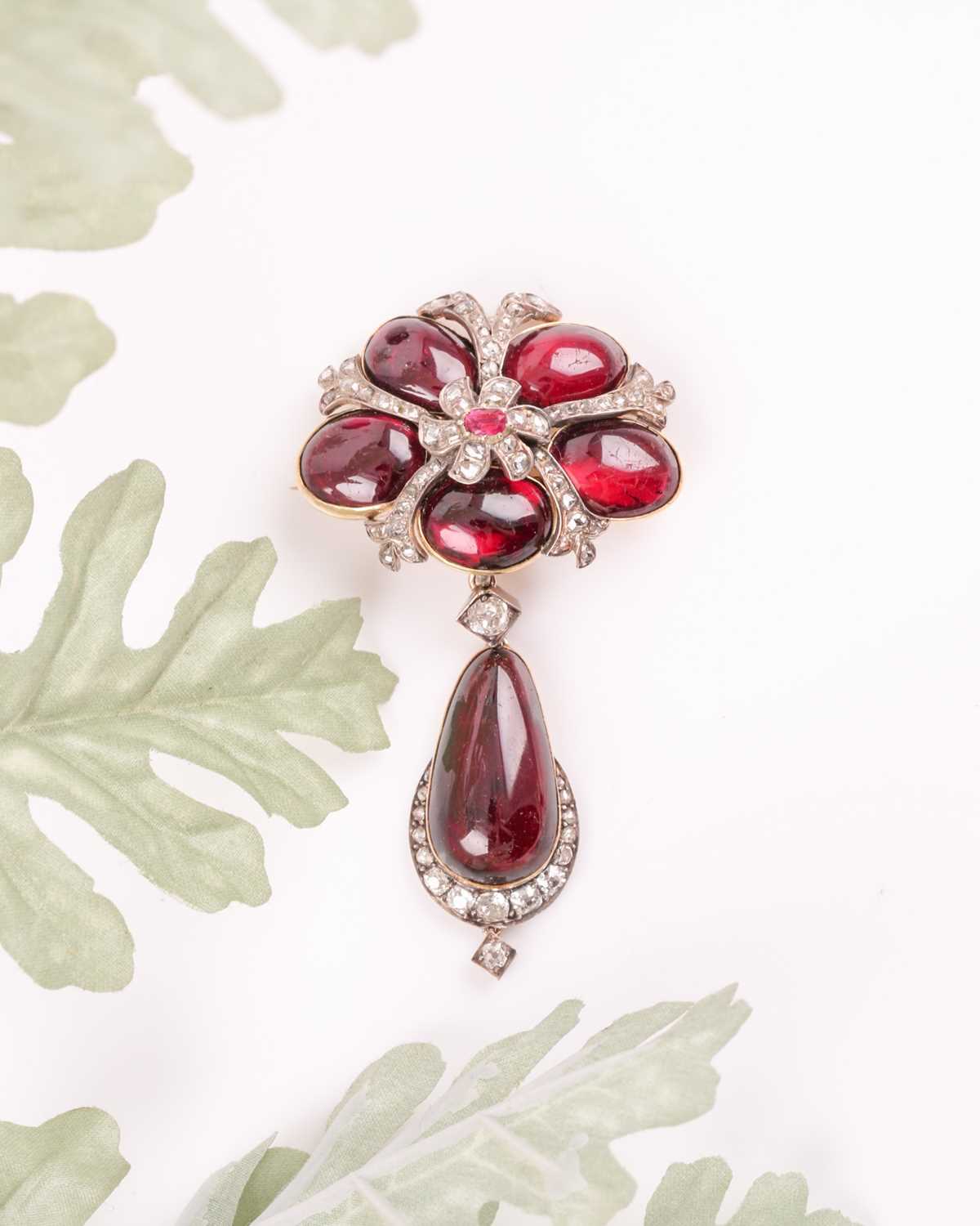 Lot 297 - A late Georgian / early Victorian pendant, set...