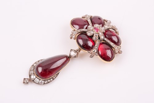 Lot 297 - A late Georgian / early Victorian pendant, set...