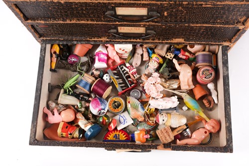 Lot 174 - The contents of the guest lavatory (Box 4),...