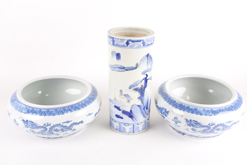 Lot 156 - A pair of Chinese 18th-century style blue and...
