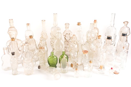 Lot 90 - A collection of early-mid 20th-century novelty...