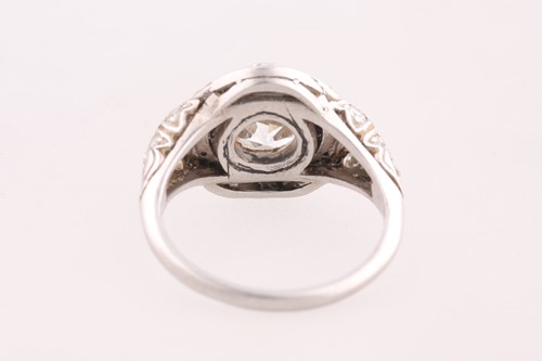 Lot 139 - A diamond cluster ring; the principal old...
