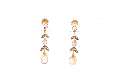 Lot 118 - Early 20th century opal and diamond swag...