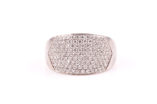 Lot 15 - An 18ct white gold and diamond ring by Iliana,...