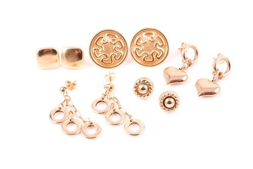 Lot 169 - A pair of 9ct yellow gold heart-shaped drop...