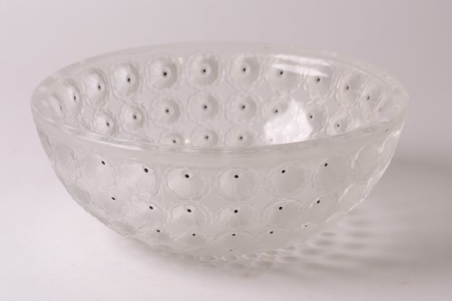 Lot 440 - A mid-century Lalique opalescent Nemours...