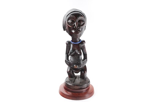 Lot 185 - A Luba standing female figure, Democratic...