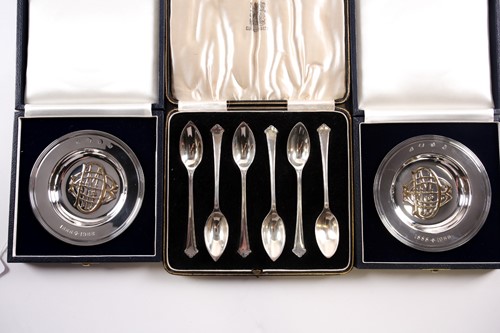 Lot 451 - Two commemorative De Beers centenary Armada...