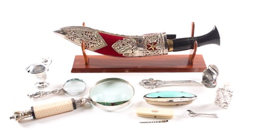 Lot 481 - A late 18th/early19th century ivory toothpick...