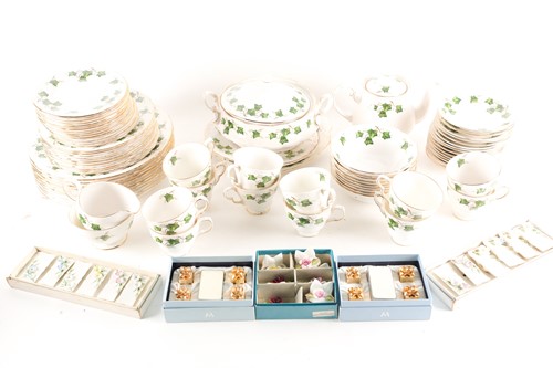 Lot 225 - An extensive Colclough Ivy pattern dinner and...