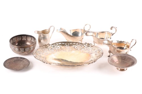 Lot 438 - A mixed group of 20th-century silver items, to...