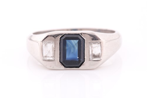 Lot 25 - A diamond and sapphire ring, set with a mixed...