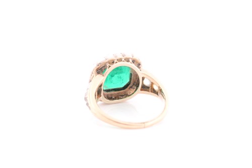 Lot 263 - A late 19th / early 20th century yellow gold,...