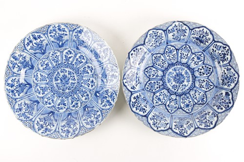 Lot 144 - A pair of Chinese blue & white chargers,...