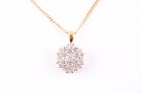 Lot 299 - An 18ct yellow gold and diamond cluster...
