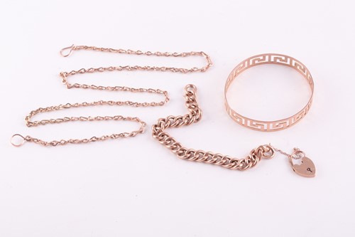 Lot 112 - A Victorian 9ct rose gold hollow curb-link...