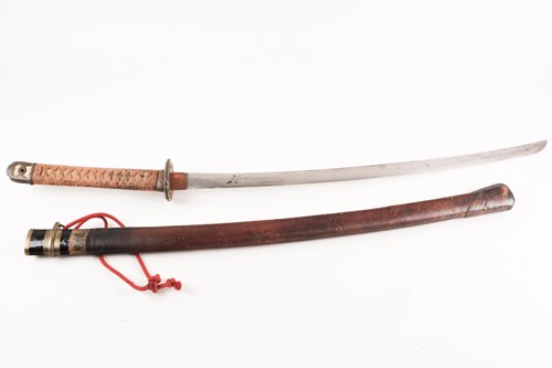 Lot 466 - A WW II Japanese Shin Gunto Katana with spring...