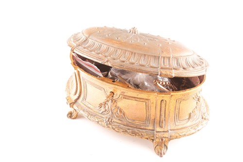 Lot 183 - A small group of costume jewellery items, to...