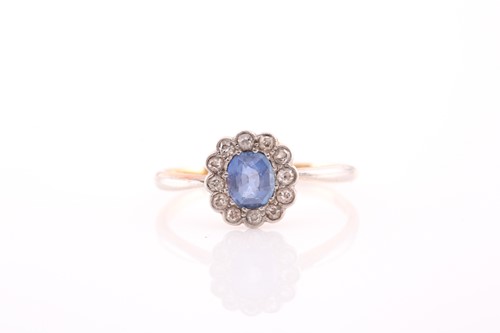 Lot 93 - An early 20th century gold, sapphire and...