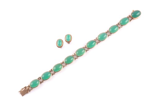 Lot 78 - A pair of 9ct gold and green chalcedony stud...