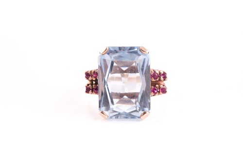 Lot 225 - A 1940s/50s yellow metal dress ring; set with...