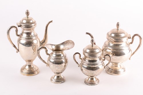 Lot 342 - An early 20th century Continental silver (800)...
