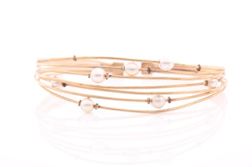 Lot 203 - A modern 9ct gold and cultured-pearl seven...