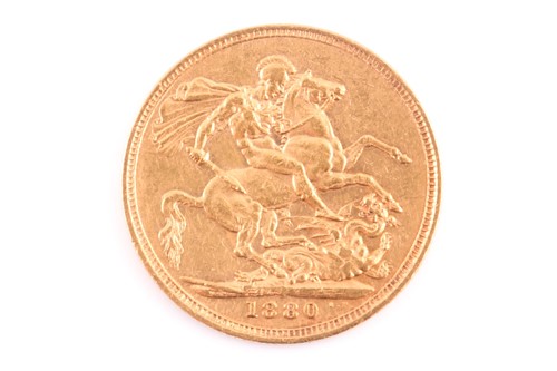 Lot 256 - A Victorian 1880 (M) young head gold sovereign