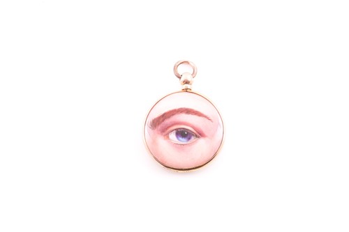 Lot 229 - An unusual 9ct yellow gold mounted portrait...