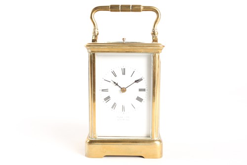 Lot 162 - An early 20th century 8-day corniche cased...