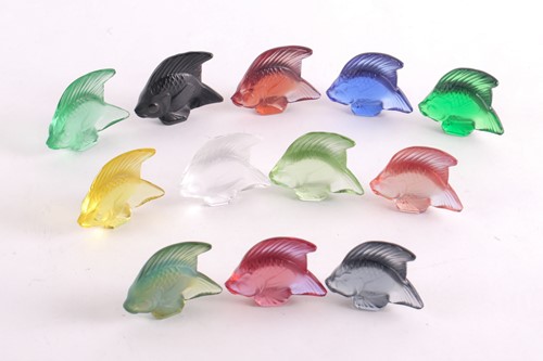 Lot 415 - A collection of twelve Lalique frosted glass...