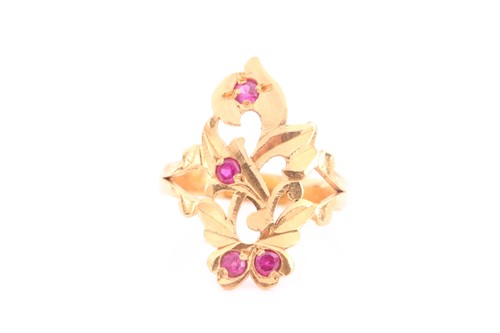 Lot 347 - An Indian yellow metal and red paste stone...