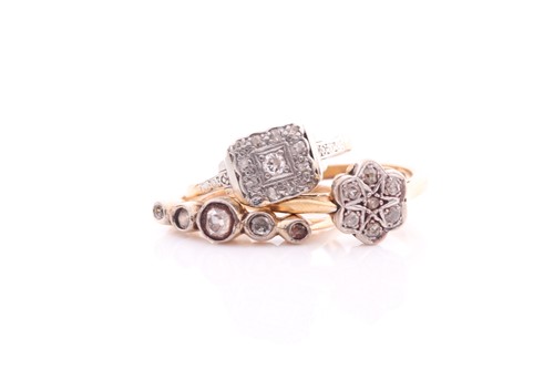 Lot 278 - An Edwardian five stone half hoop diamond ring;...