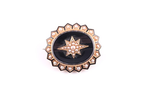 Lot 189 - A Victorian yellow metal, pearl, and black...