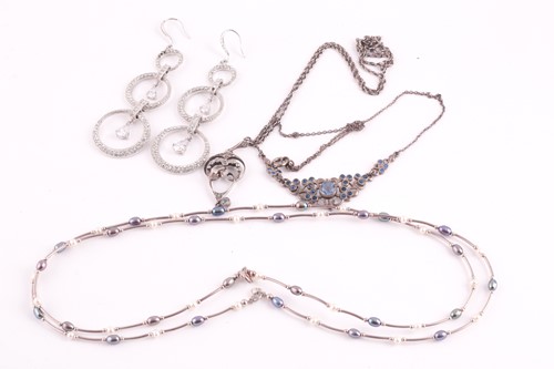 Lot 330 - An Art Nouveau silver and paste pendant and...
