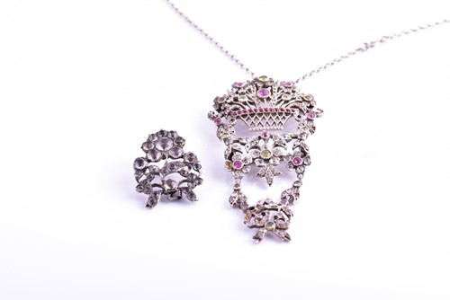 Lot 290 - A white metal and paste giardinetto pendant,...