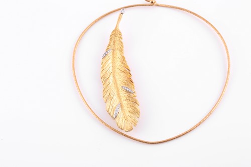 Lot 369 - Andrew Grima. An 18ct yellow gold pendant...