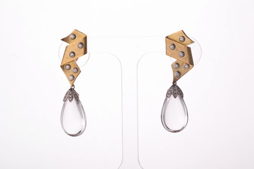 Lot 7 - Andrew Grima. An 18ct yellow gold, diamond and...