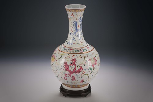 Lot 150 - A Chinese Phoenix vase, painted with four...